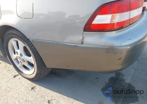 2001 Lexus Es 300 z USA, uszkodzony, nr VIN JT8BF28G710291388